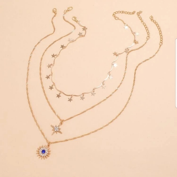 *Trista* Layered Star Necklace - Picture 4 of 4